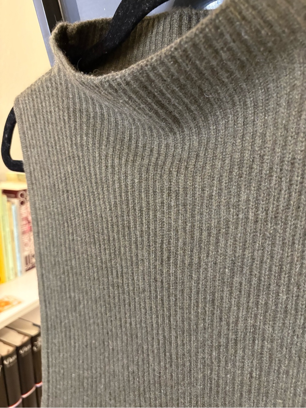 Skull Cashmere Mockneck Hi Low Vest Top Sleeveless - Picture 4 of 13